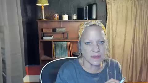 Snapshot of bentmountain chatting on 05.20.26 DeniseDavid online show from 05.20.26