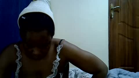 Snapshot of berbiestar chatting on 07.04.26 Crazybeibe online show from 07.04.26