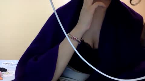 tixxie  online show from 11.07.25