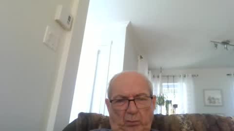 Snapshot of bernard1102 chatting on 05.30.26 bernard1102 online show from 05.30.26