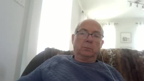 Snapshot of bernard1102 chatting on 06.04.26 bernard1102 online show from 06.04.26