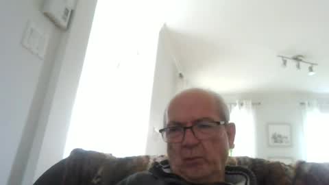 Snapshot of bernard1102 chatting on 06.20.26 bernard1102 online show from 06.20.26