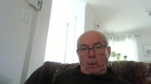 Snapshot of bernard1102 chatting on 06.21.26 bernard1102 online show from 06.21.26