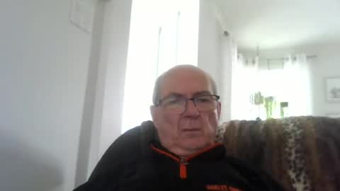 Snapshot of bernard1102 chatting on 06.26.26 bernard1102 online show from 06.26.26