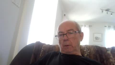 Snapshot of bernard1102 chatting on 07.07.26 bernard1102 online show from 07.07.26