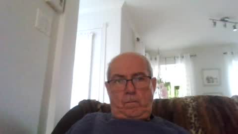 Snapshot of bernard1102 chatting on 07.20.26 bernard1102 online show from 07.20.26