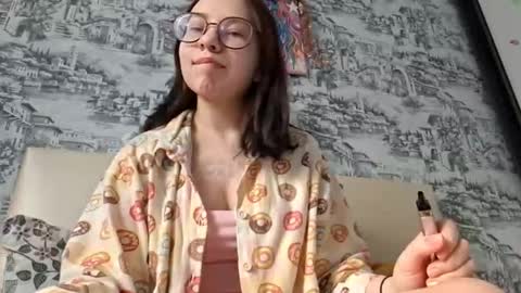 Snapshot of bernardavalent chatting on 02.23.26 Draga online show from 02.23.26