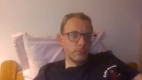 Snapshot of bernie484237 chatting on 05.04.26 Bernie online show from 05.04.26