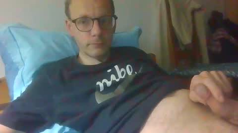 Snapshot of bernie484237 chatting on 05.11.26 Bernie online show from 05.11.26