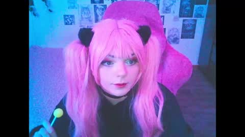 Snapshot of berriekitten chatting on 04.28.26 BerrieKitten online show from 04.28.26