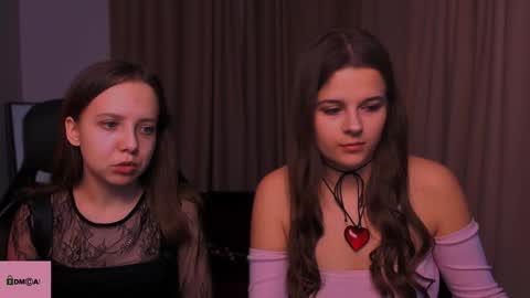 Snapshot of berry_alma chatting on 12.23.24 Alma online show from 12.23.24