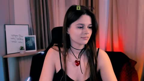 Snapshot of berry_alma chatting on 02.06.25 Alma online show from 02.06.25