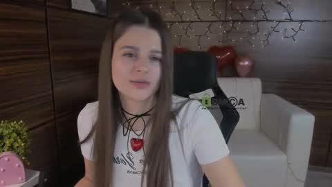 Snapshot of berry_alma chatting on 02.26.25 Alma online show from 02.26.25