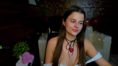 Snapshot of berry_alma chatting on 03.05.25 Alma online show from 03.05.25