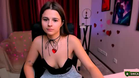 Snapshot of berry_alma chatting on 03.08.25 Alma online show from 03.08.25