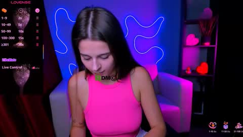 Snapshot of berry_alma chatting on 10.04.25 Alma online show from 10.04.25