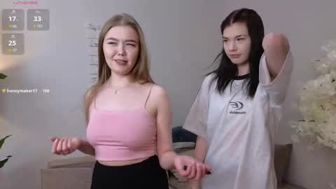 Aurora online show from 12.04.25