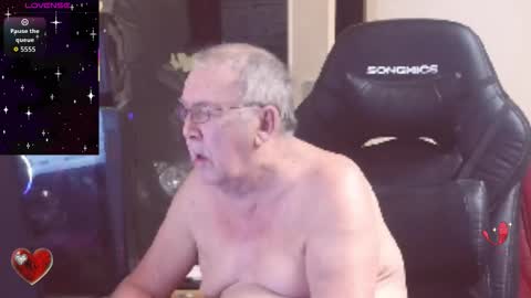 Snapshot of best127 chatting on 02.24.26 jean online show from 02.24.26