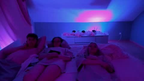 Danny and Kira online show from 03.10.25