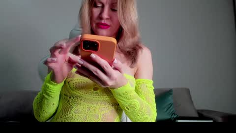 Snapshot of bestassx chatting on 12.19.24 Rita I will online 14 December online show from 12.19.24