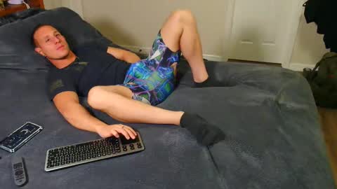 Snapshot of bestcockhere chatting on 01.12.25 twitter zack1fisher online show from 01.12.25