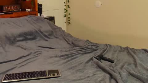 Snapshot of bestcockhere chatting on 12.17.25 twitter zack1fisher online show from 12.17.25