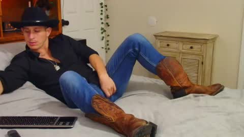 Snapshot of bestcockhere chatting on 01.12.26 twitter zack1fisher online show from 01.12.26