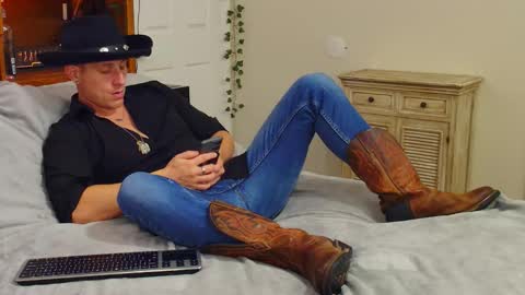 Snapshot of bestcockhere chatting on 01.13.26 twitter zack1fisher online show from 01.13.26