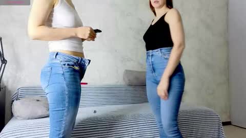 Snapshot of bestgirls2021 chatting on 02.15.26 Hellen and Natali online show from 02.15.26