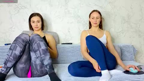 Snapshot of bestgirls2021 chatting on 02.20.26 Hellen and Natali online show from 02.20.26