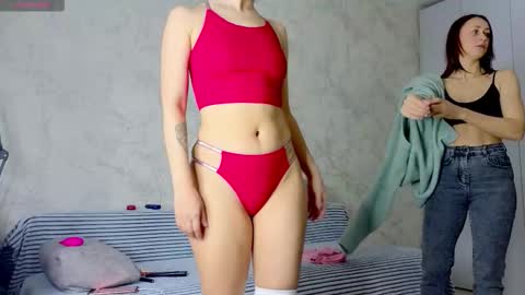 Snapshot of bestgirls2021 chatting on 02.21.26 Hellen and Natali online show from 02.21.26