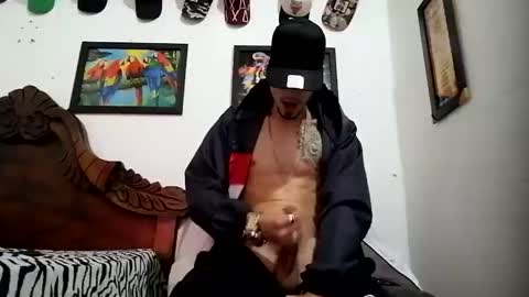 Snapshot of bestia_salvaje chatting on 12.22.24 Andres online show from 12.22.24