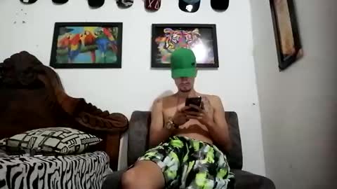 Snapshot of bestia_salvaje chatting on 01.24.25 Andres online show from 01.24.25