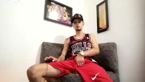Snapshot of bestia_salvaje chatting on 02.27.25 Andres online show from 02.27.25