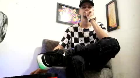 Snapshot of bestia_salvaje chatting on 02.28.25 Andres online show from 02.28.25