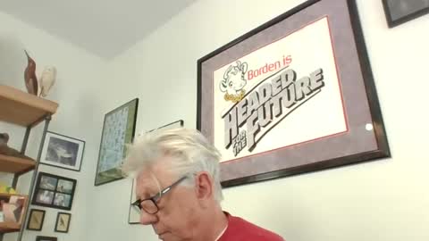 Snapshot of bestshot1951 chatting on 01.02.25 bestshot1951 online show from 01.02.25