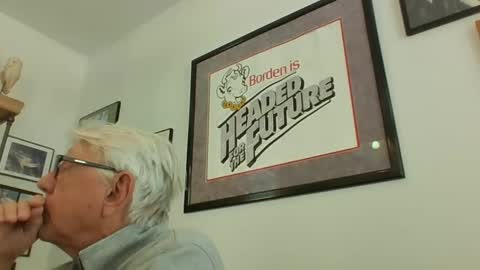 Snapshot of bestshot1951 chatting on 01.08.25 bestshot1951 online show from 01.08.25