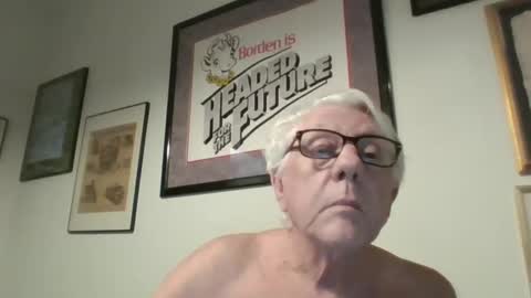 Snapshot of bestshot1951 chatting on 02.04.25 bestshot1951 online show from 02.04.25