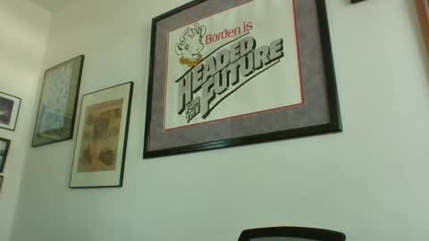 Snapshot of bestshot1951 chatting on 02.14.25 bestshot1951 online show from 02.14.25