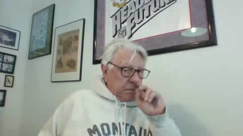 Snapshot of bestshot1951 chatting on 02.19.25 bestshot1951 online show from 02.19.25