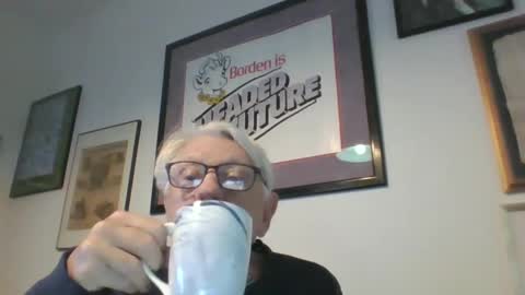 Snapshot of bestshot1951 chatting on 09.10.25 bestshot1951 online show from 09.10.25