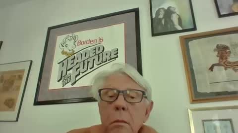 Snapshot of bestshot1951 chatting on 10.06.25 bestshot1951 online show from 10.06.25