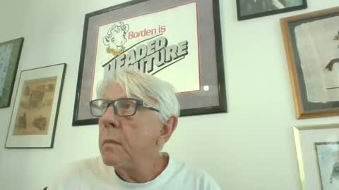 Snapshot of bestshot1951 chatting on 10.09.25 bestshot1951 online show from 10.09.25