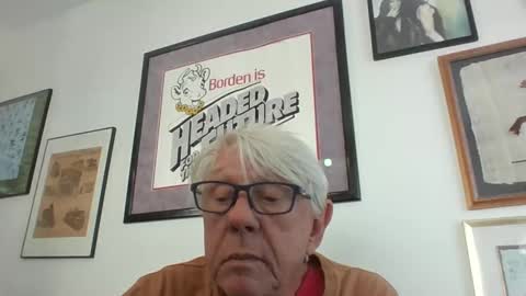 Snapshot of bestshot1951 chatting on 10.16.25 bestshot1951 online show from 10.16.25