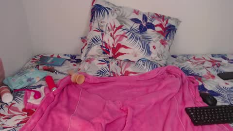 Snapshot of bethany__bigtits4 chatting on 12.23.24 Bethany  bigtits4s room online show from 12.23.24