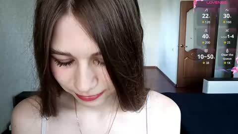 Snapshot of bethkallberg chatting on 07.06.26 Leila online show from 07.06.26
