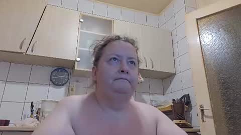 Snapshot of bethnorth chatting on 07.18.26 bethnorth online show from 07.18.26