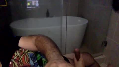 Snapshot of betoooox chatting on 01.04.25 Virtual Gentleman online show from 01.04.25