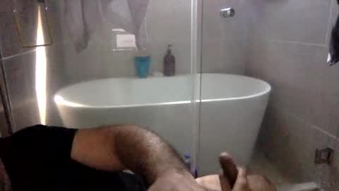 Snapshot of betoooox chatting on 03.02.25 Virtual Gentleman online show from 03.02.25