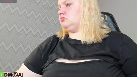 Snapshot of betty_bass chatting on 09.15.25 Bagira online show from 09.15.25